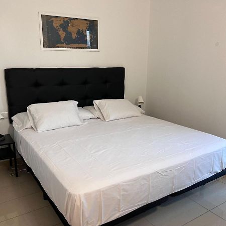 Fira Gran Via 2 - Private Rooms In A Shared Apartment - Habitaciones Privadas En Apartamento Compartido 오스피탈레트 데 요브레가트 외부 사진