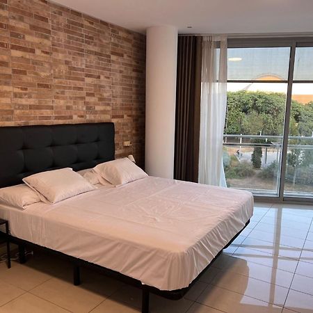 Fira Gran Via 2 - Private Rooms In A Shared Apartment - Habitaciones Privadas En Apartamento Compartido 오스피탈레트 데 요브레가트 외부 사진