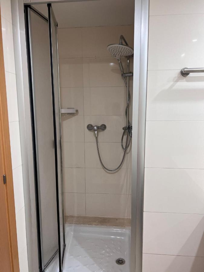 Fira Gran Via 2 - Private Rooms In A Shared Apartment - Habitaciones Privadas En Apartamento Compartido 오스피탈레트 데 요브레가트 외부 사진