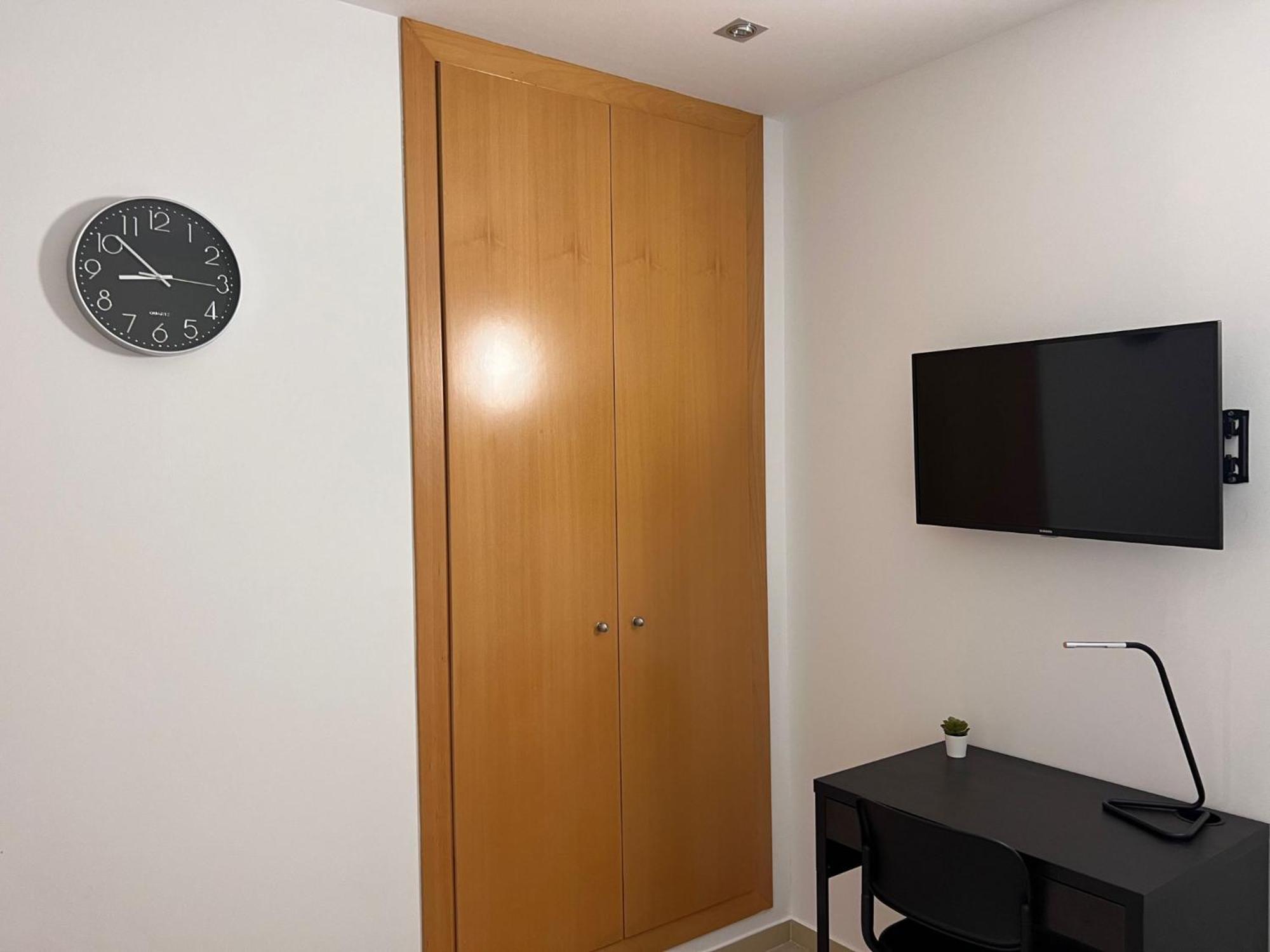 Fira Gran Via 2 - Private Rooms In A Shared Apartment - Habitaciones Privadas En Apartamento Compartido 오스피탈레트 데 요브레가트 외부 사진