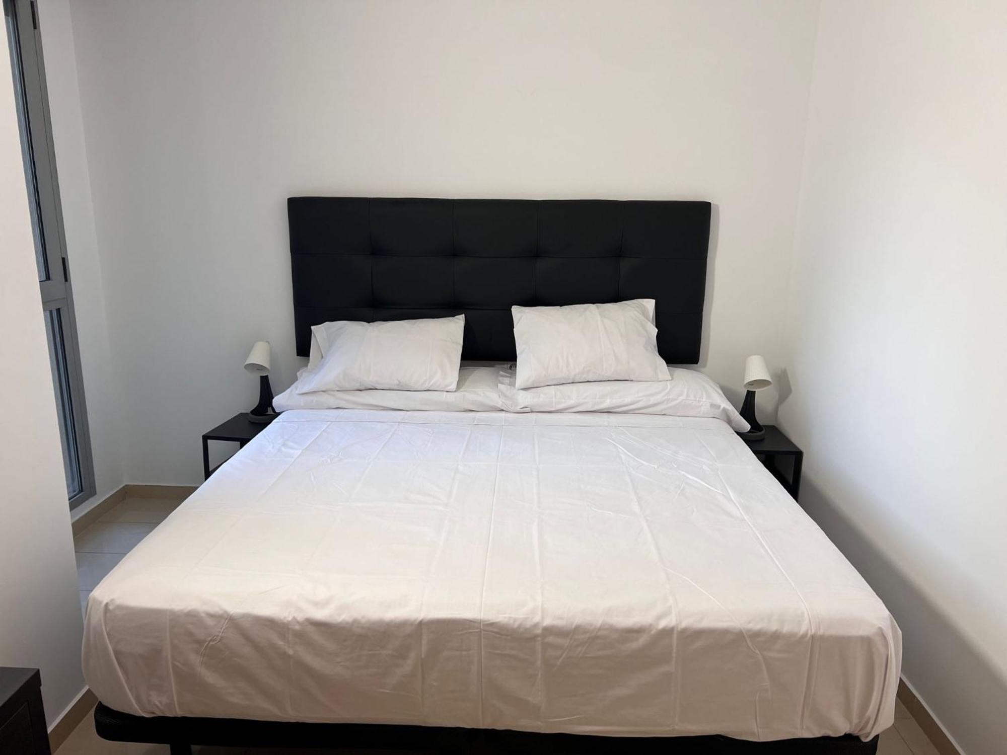 Fira Gran Via 2 - Private Rooms In A Shared Apartment - Habitaciones Privadas En Apartamento Compartido 오스피탈레트 데 요브레가트 외부 사진
