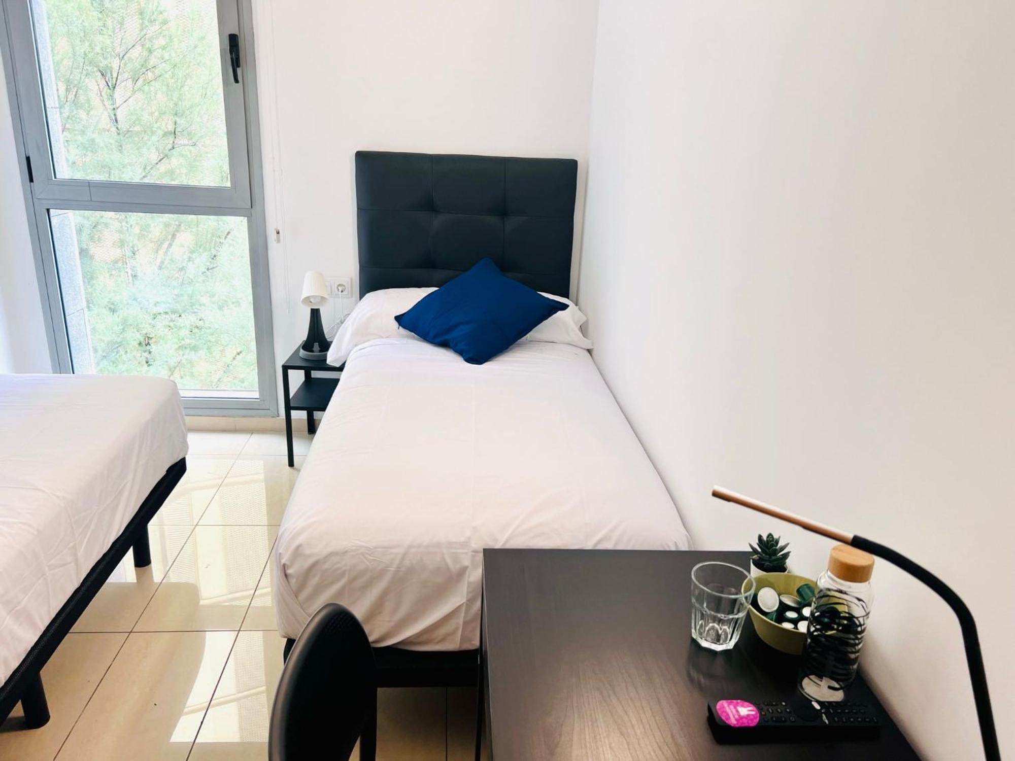 Fira Gran Via 2 - Private Rooms In A Shared Apartment - Habitaciones Privadas En Apartamento Compartido 오스피탈레트 데 요브레가트 외부 사진