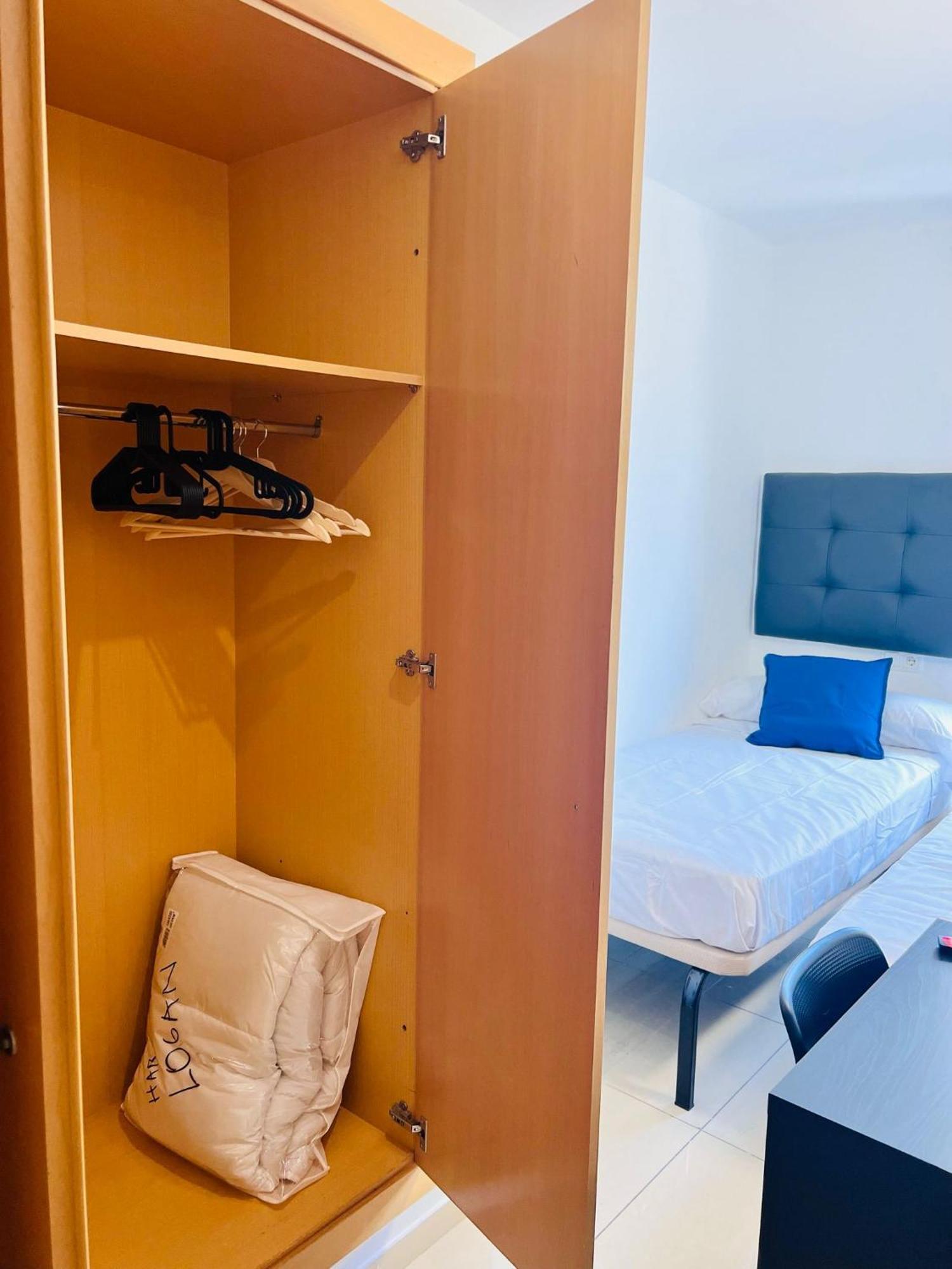 Fira Gran Via 2 - Private Rooms In A Shared Apartment - Habitaciones Privadas En Apartamento Compartido 오스피탈레트 데 요브레가트 외부 사진