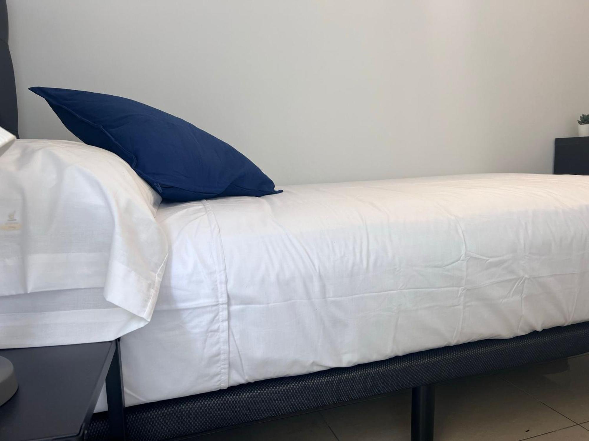Fira Gran Via 2 - Private Rooms In A Shared Apartment - Habitaciones Privadas En Apartamento Compartido 오스피탈레트 데 요브레가트 외부 사진
